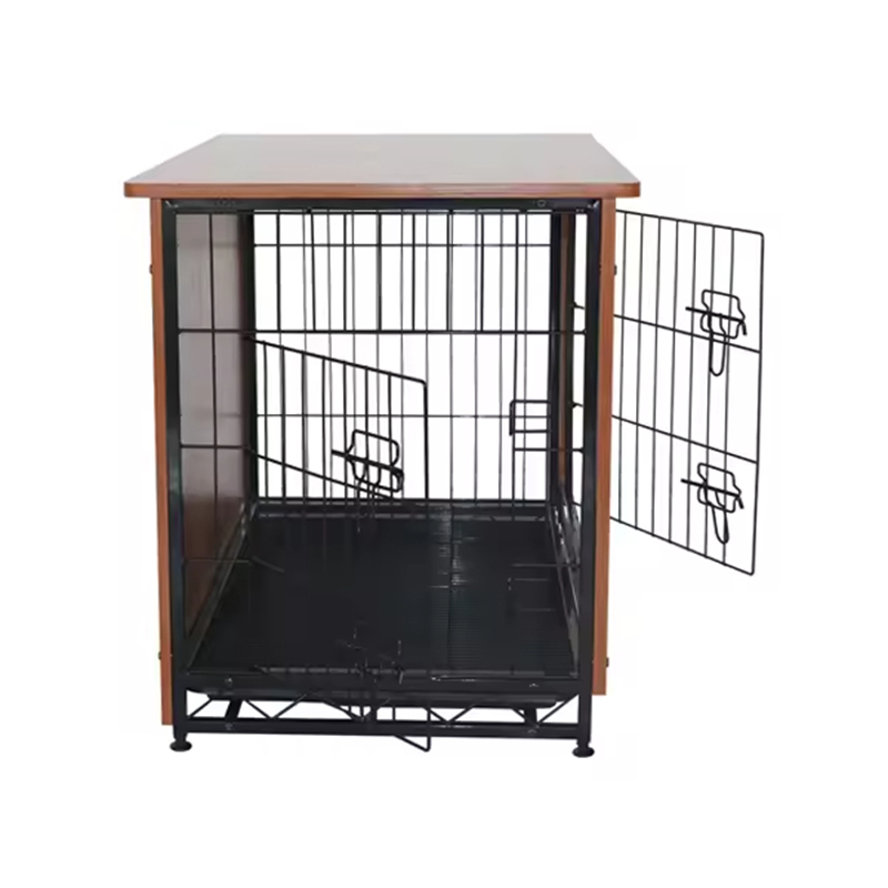 Sisätiloissa iso puumetallihuonekalustyylinen koiran laatikko Sisätiloissa iso puumetallihuonekalustyylinen koiran laatikko